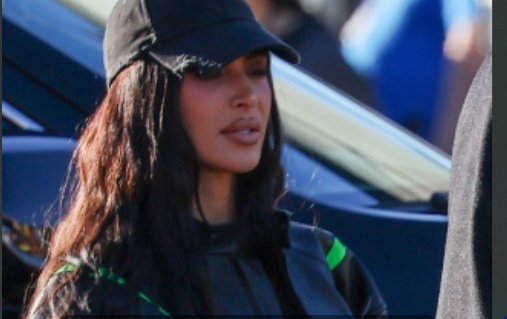 Kim Kardashian Takes Center Stage at Super Bowl, Supporting Usher’s Halftime Spectacle”