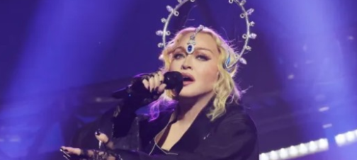 “Madonna’s Triumph: A Night of Resilience, Reflection, and Revelations on Tour”