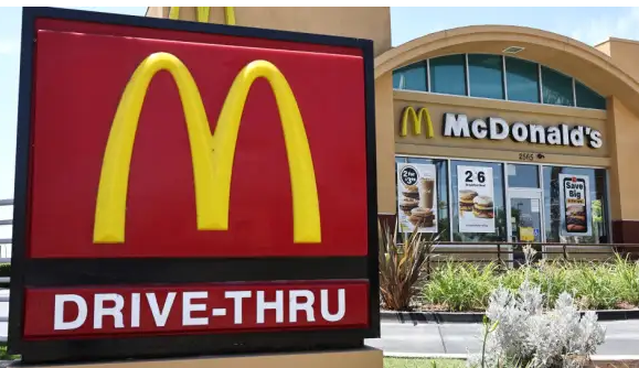 McDonald’s to Report Q2 Earnings: Analysts Forecast Flat U.S. Sales Amidst Stock Decline